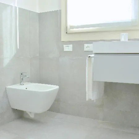 Azure Serenity Modern Sea View Flat With Pool Apartman Bibione