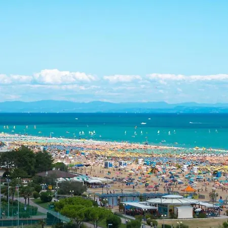 Azure Serenity Modern Sea View Flat With Pool Apartment Bibione