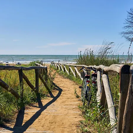 Apartment Azure Serenity Modern Sea View Flat With Pool Bibione