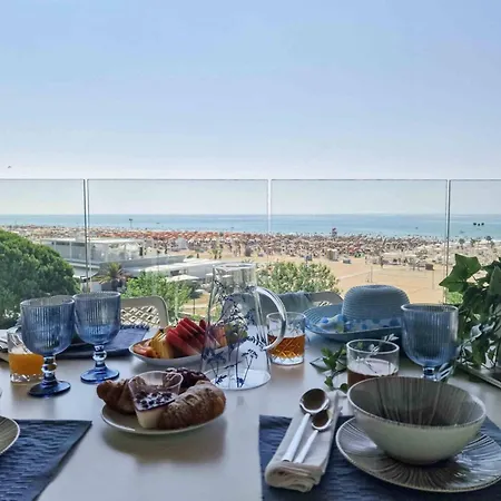 Azure Serenity Modern Sea View Flat With Pool Appartamento Bibione